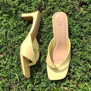 Brand New Target / A New Day Yellow Heels Size 9